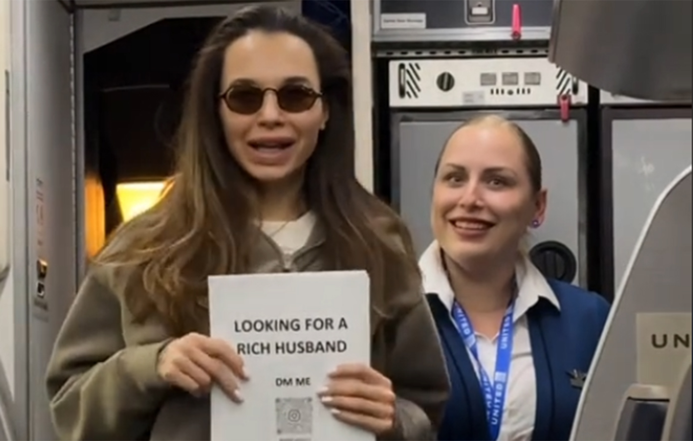 Η έκκληση γυναίκας για έναν «πλούσιο σύζυγο» στο αεροπλάνο, που έγινε viral