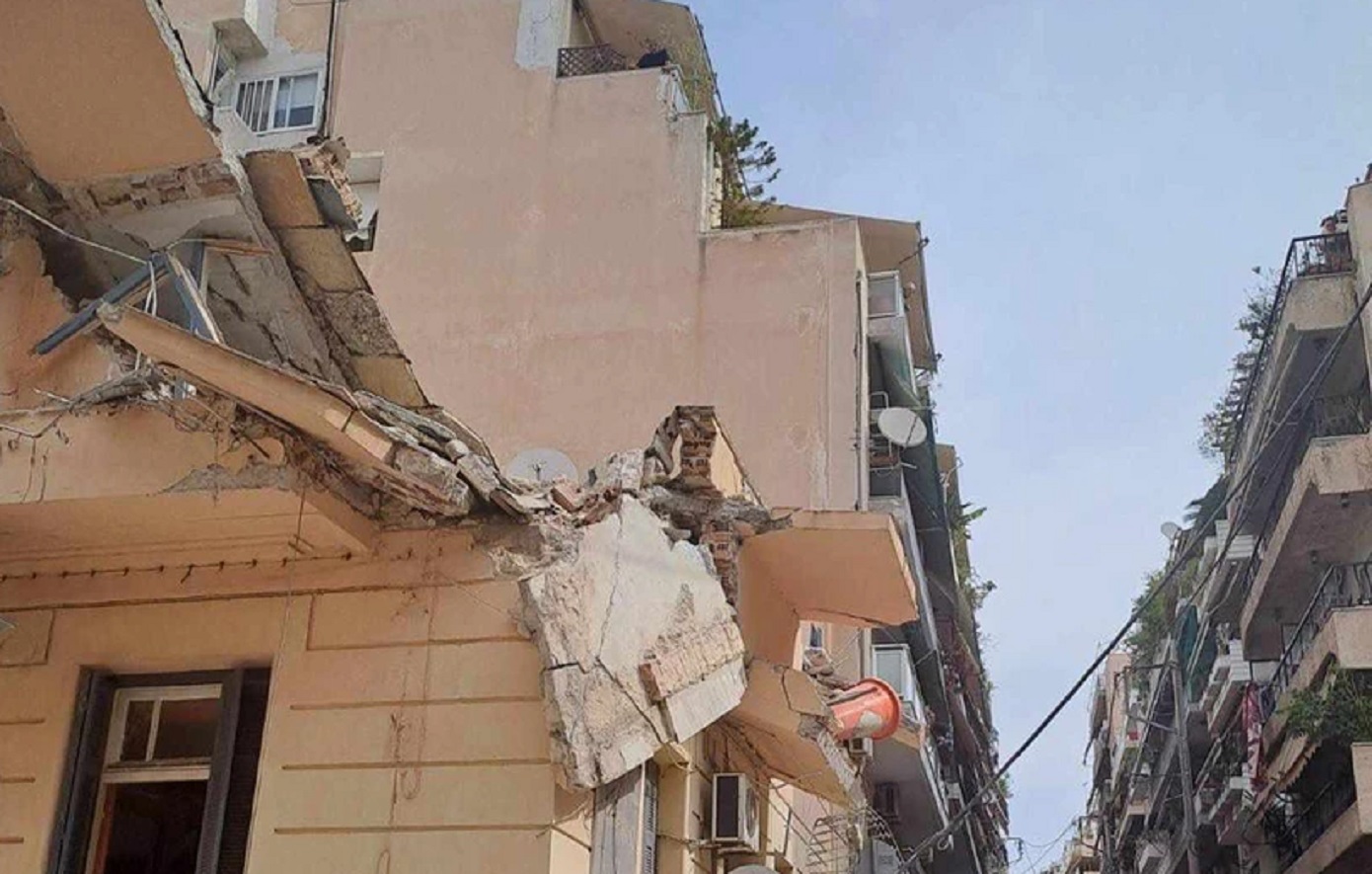 Κατάρρευση κτιρίου στο Πασαλιμάνι: Ελεύθεροι οι 8 εργάτες &#8211; Κρατείται ο εργολάβος, αναζητούνται οι ιδιοκτήτες