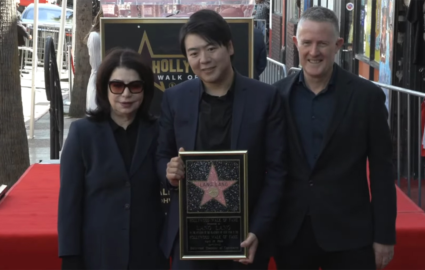 Ο πιανίστας Λανγκ Λανγκ απέκτησε αστέρι στη Λεωφόρο της Δόξας στο Χόλιγουντ