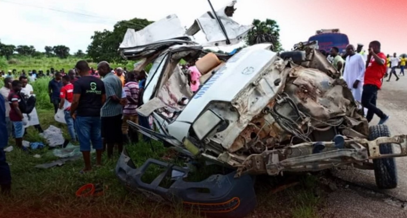Βυτιοφόρο μπήκε στο αντίθετο ρεύμα στην Τανζανία και συγκρούστηκε με βαν – 13 νεκροί