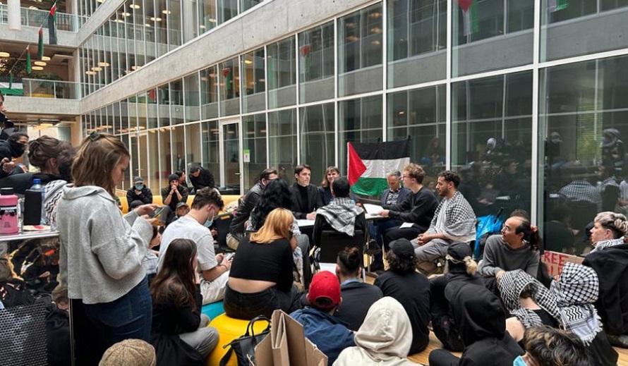 Φοιτητές διαδηλώνουν υπέρ της Παλαιστίνης και στο πανεπιστήμιο της Λοζάνης στην Ελβετία &#8211; Απέκλεισαν την είσοδο ενός κτιρίου