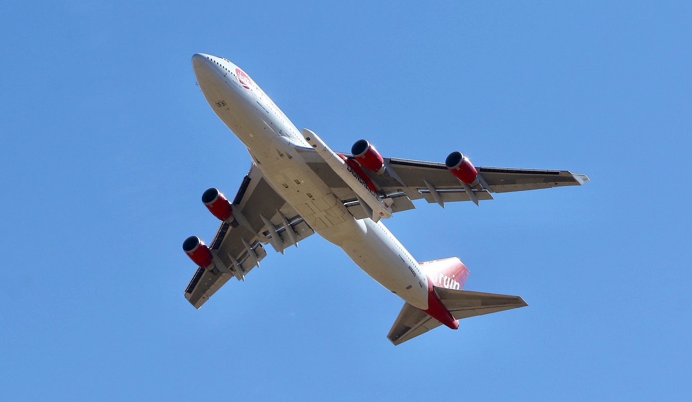 Τρόμος στον αέρα: Παρμπρίζ Boeing 787 ράγισε στα 40.00 πόδια – Εφιάλτης για πλήρωμα και επιβάτες