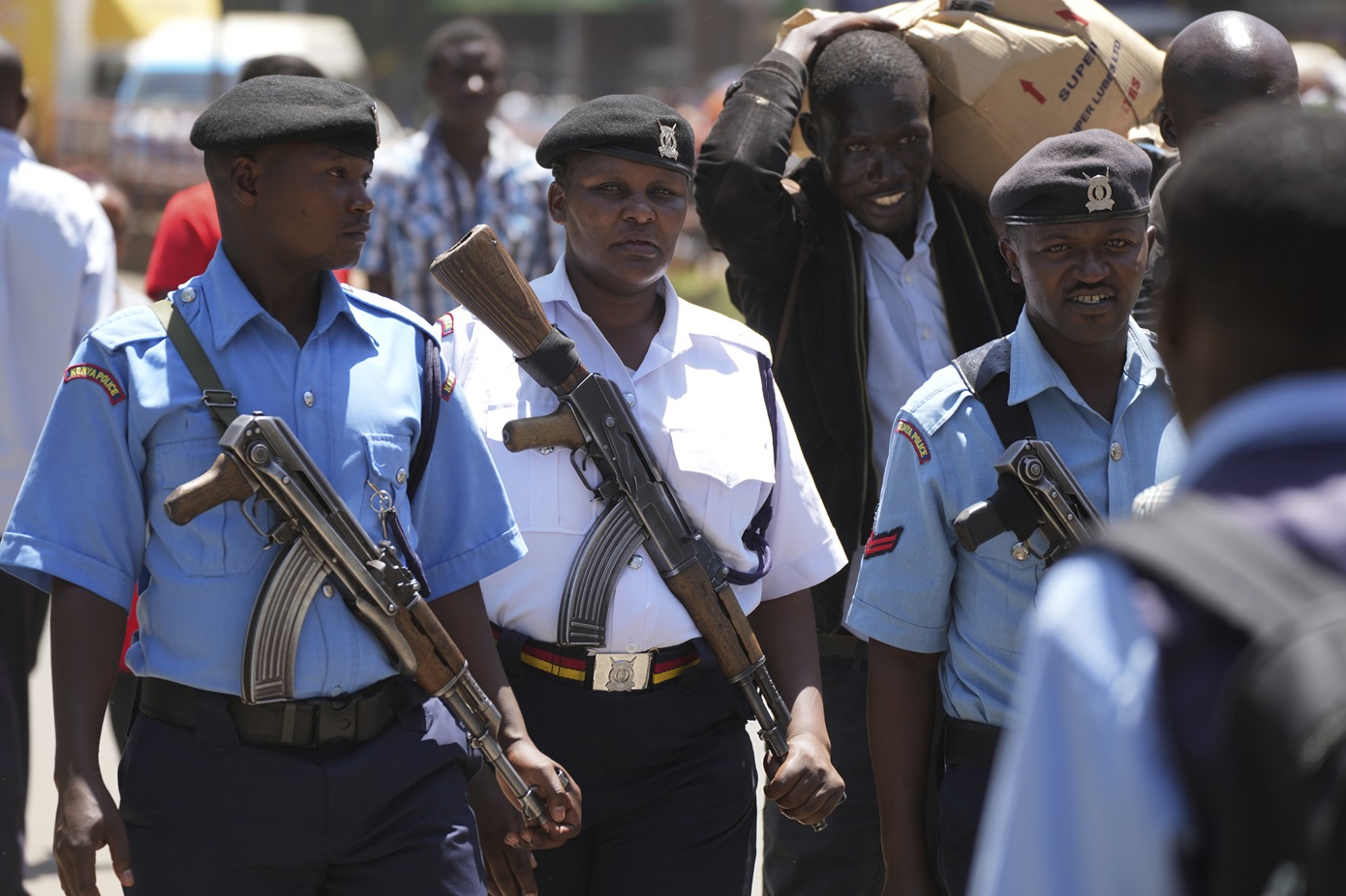 Ενισχύονται οι δυνάμεις των κενυατών αστυνομικών στην Αϊτή – «Πιθανόν αυτήν ή την επόμενη εβδομάδα»