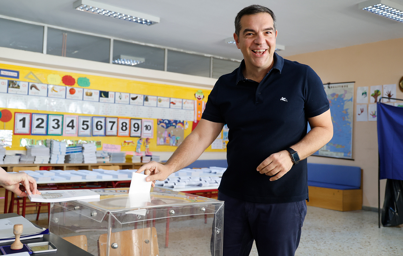 Ψήφισε για τις ευρωεκλογές ο Αλέξης Τσίπρας – «Άλλοι πρέπει να κάνουν δηλώσεις σήμερα», είπε