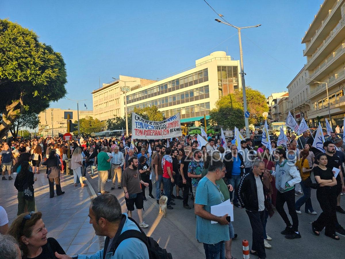 Πορεία-συλλαλητήριο για την Παλαιστίνη στα Χανιά – Διαμαρτυρία γυναικών με ομοιώματα βρεφών και παιδιών