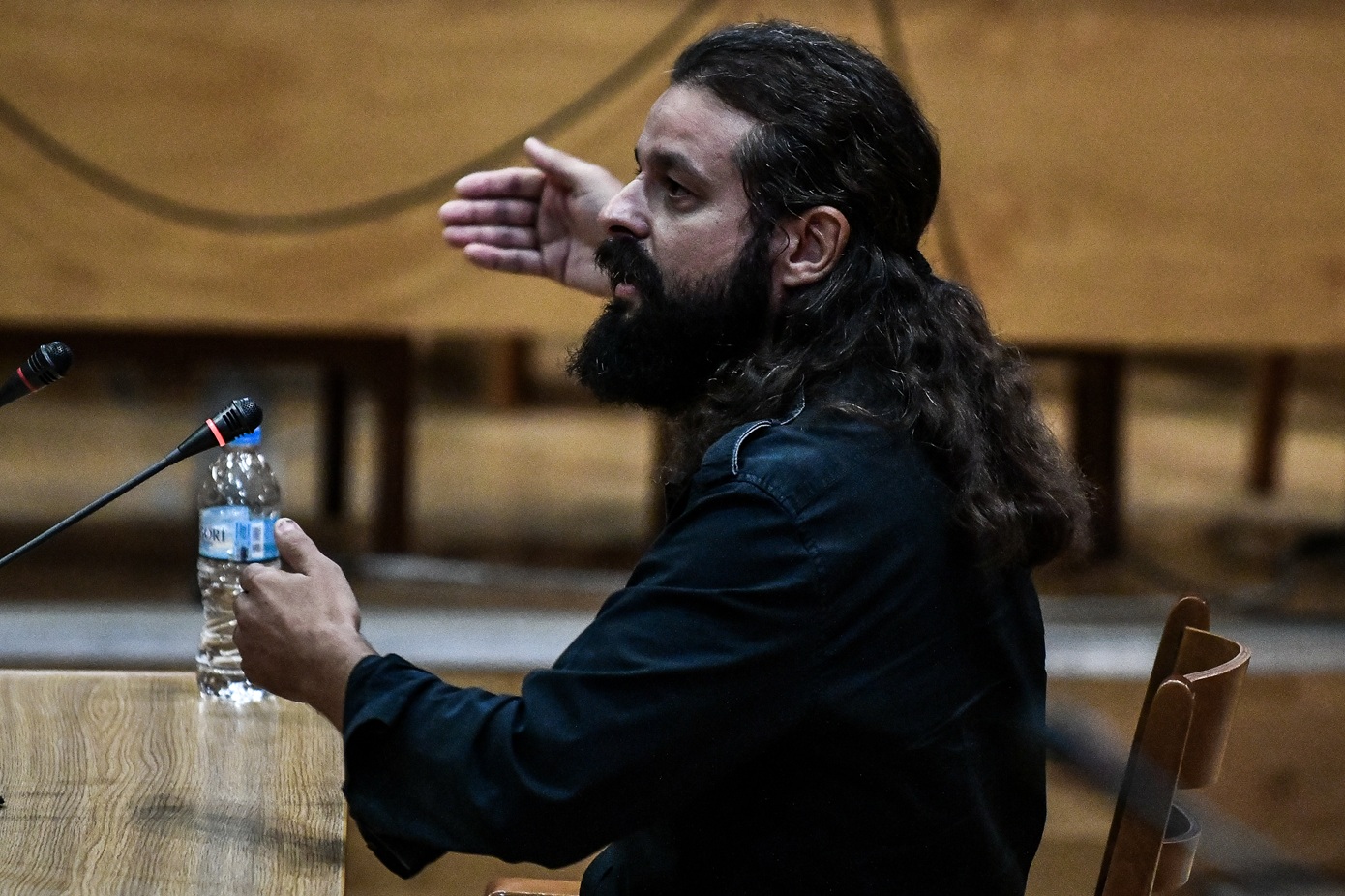 Κώστας Μπαρμπαρούσης: Ένοχος, αλλά ατιμώρητος για τα γραφόμενα περί εσχάτης προδοσίας