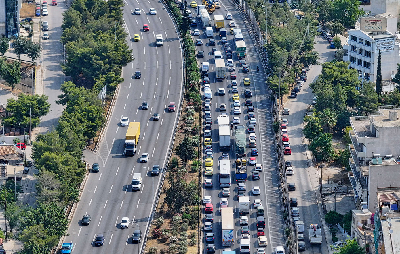 Κίνηση στους δρόμους: Καθυστερήσεις στον Κηφισό – Πού υπάρχουν προβλήματα