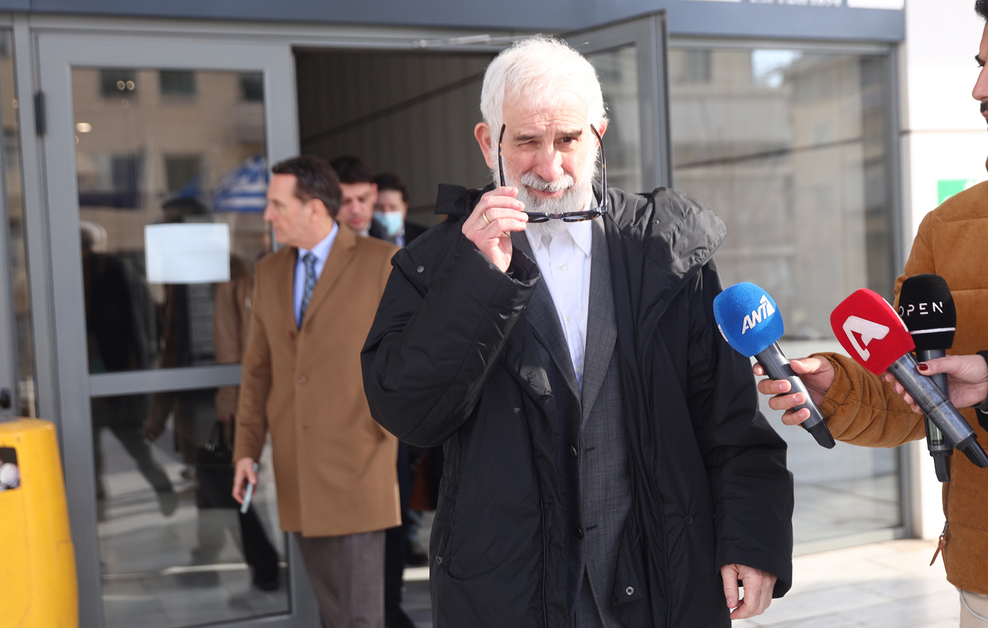 Πέτρος Φιλιππίδης: Γιατί αν και κρίθηκε ένοχος για δύο απόπειρες βιασμών, βρίσκεται εκτός φυλακής