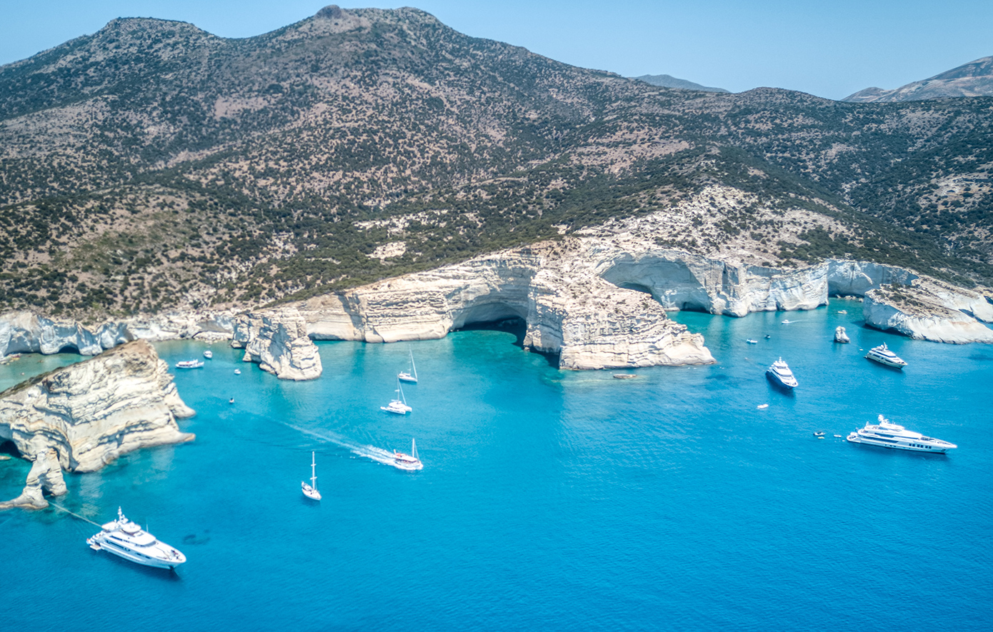 Τα «Θαλασσινά Μετέωρα» της Μήλου, είναι σίγουρο ότι θα σας… κλέψουν την καρδιά