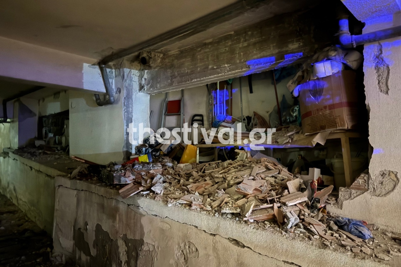 Ισχυρή έκρηξη σε πολυκατοικία στη Θεσσαλονίκη με δυο τραυματίες – Ο ένοικος που ενδέχεται να ήταν ο στόχος