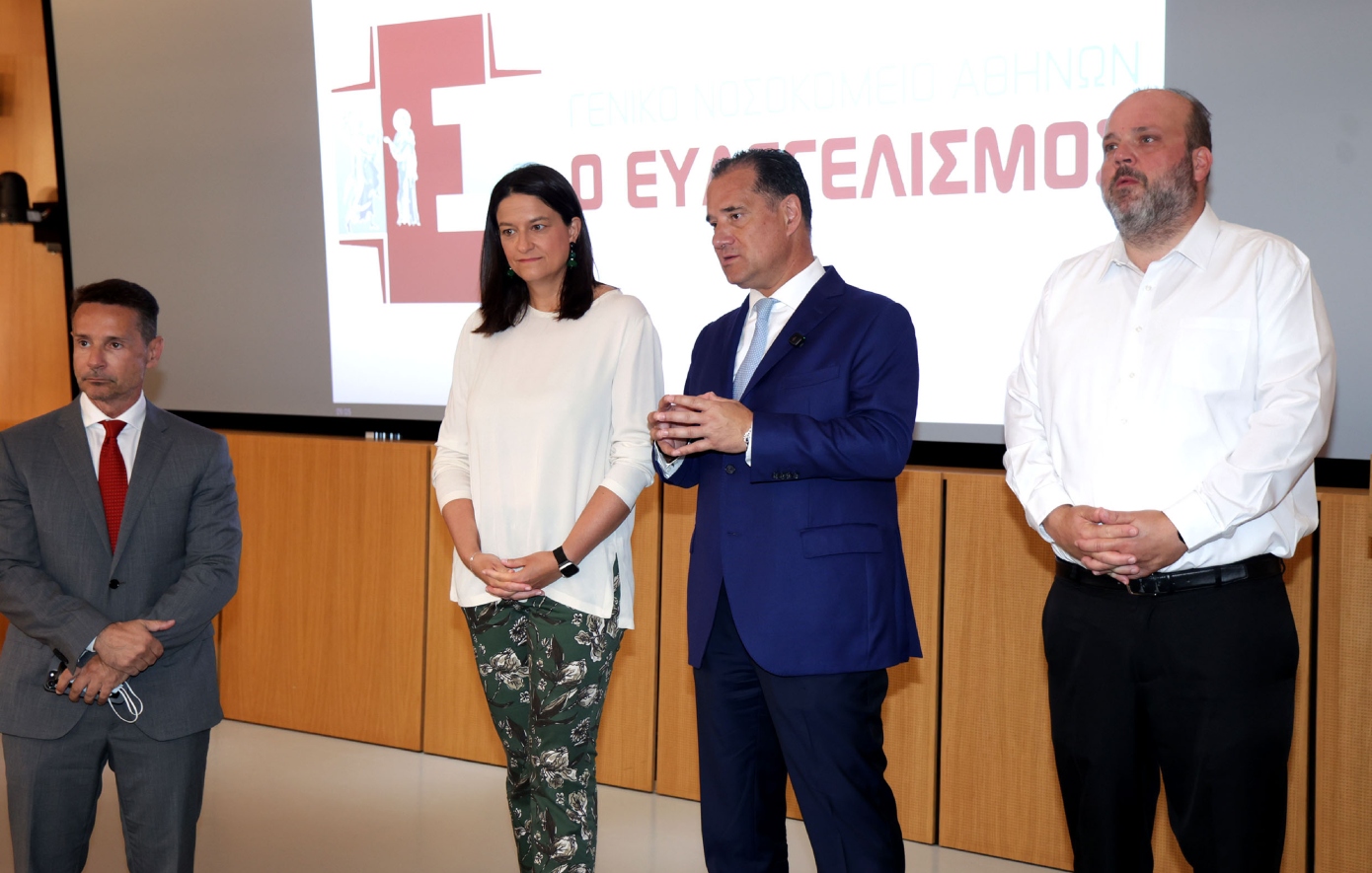 Γεωργιάδης και Κεραμέως στον «Ευαγγελισμό» – Πρόσληψη 500 τραυματιοφορέων μέσω ΔΥΠΑ στο ΕΣΥ