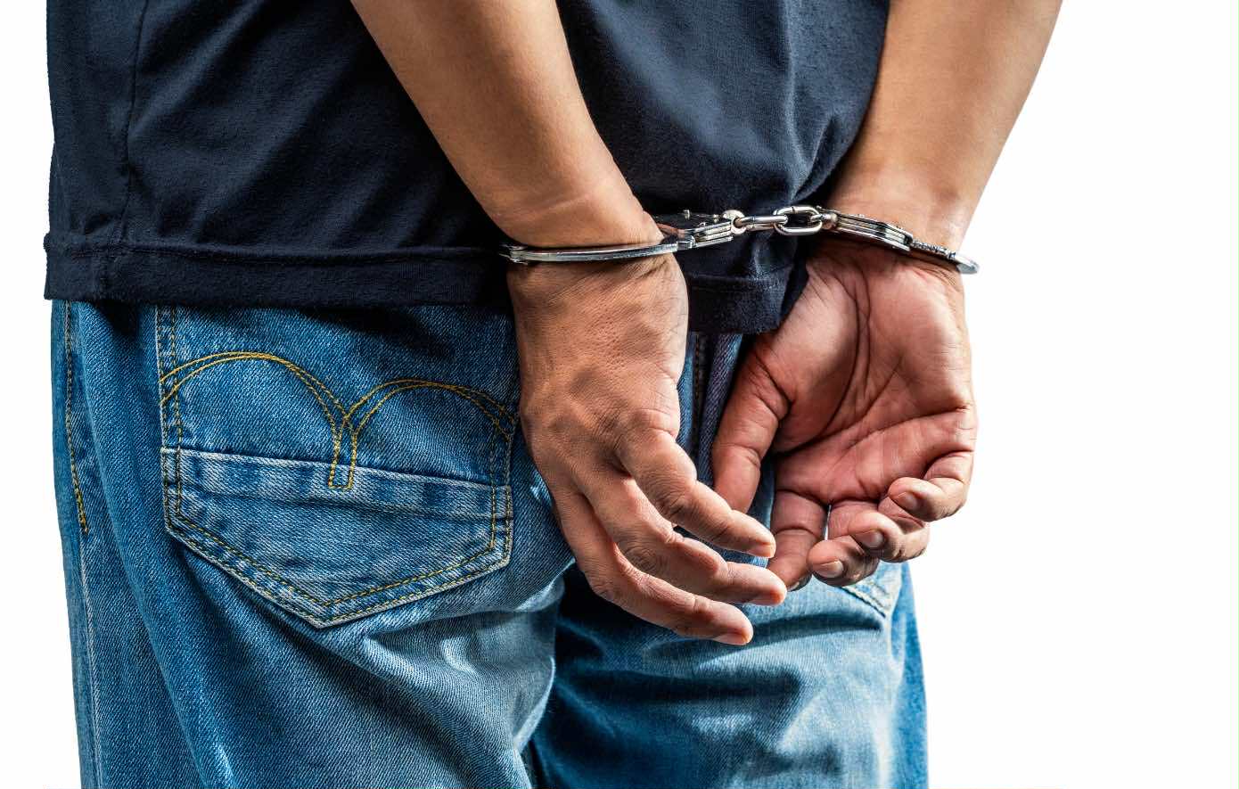 Νέοι διάλογοι – φωτιά του αστυνομικού TikToker: «Θα έπινα και θα κοιμόμουν μετά από τρεις μέρες και ας γ…α 15 ώρες»