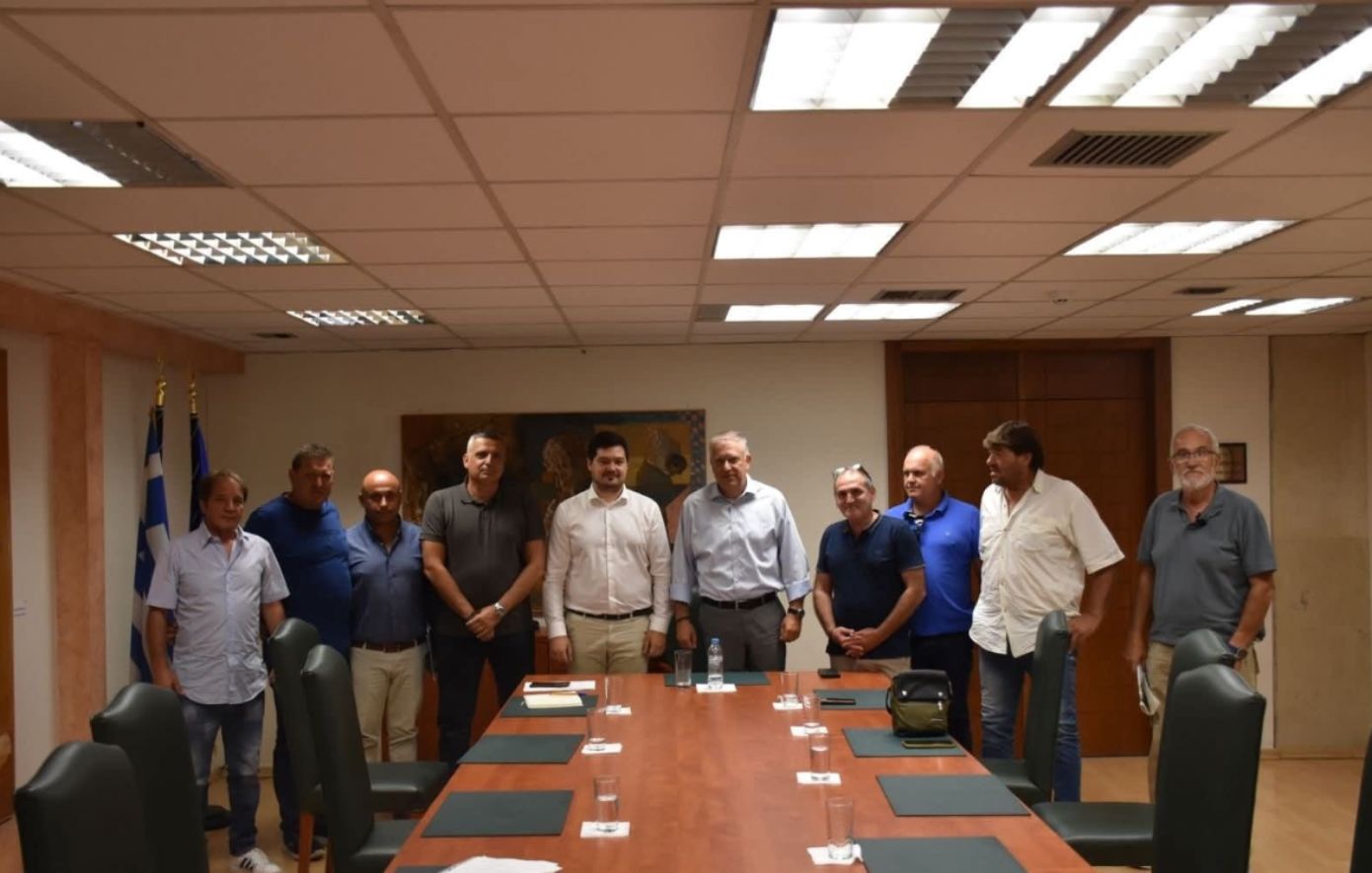 Άμεση ενίσχυση των λαϊκών αγορών με νέες άδειες και επιτάχυνση των διαδικασιών έκδοσής τους – «Θωράκιση ενός θεσμού που ανήκει σε όλους»