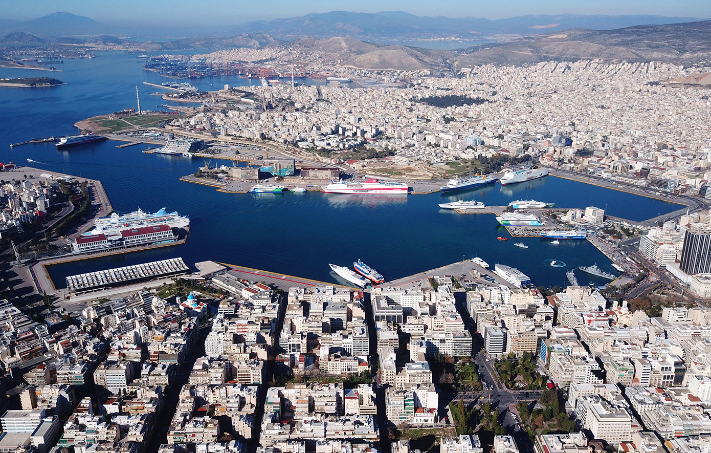 Δεμένα τα πλοία στα λιμάνια λόγω συμμετοχής της ΠΝΟ στην απεργία της ΓΣΕΕ
