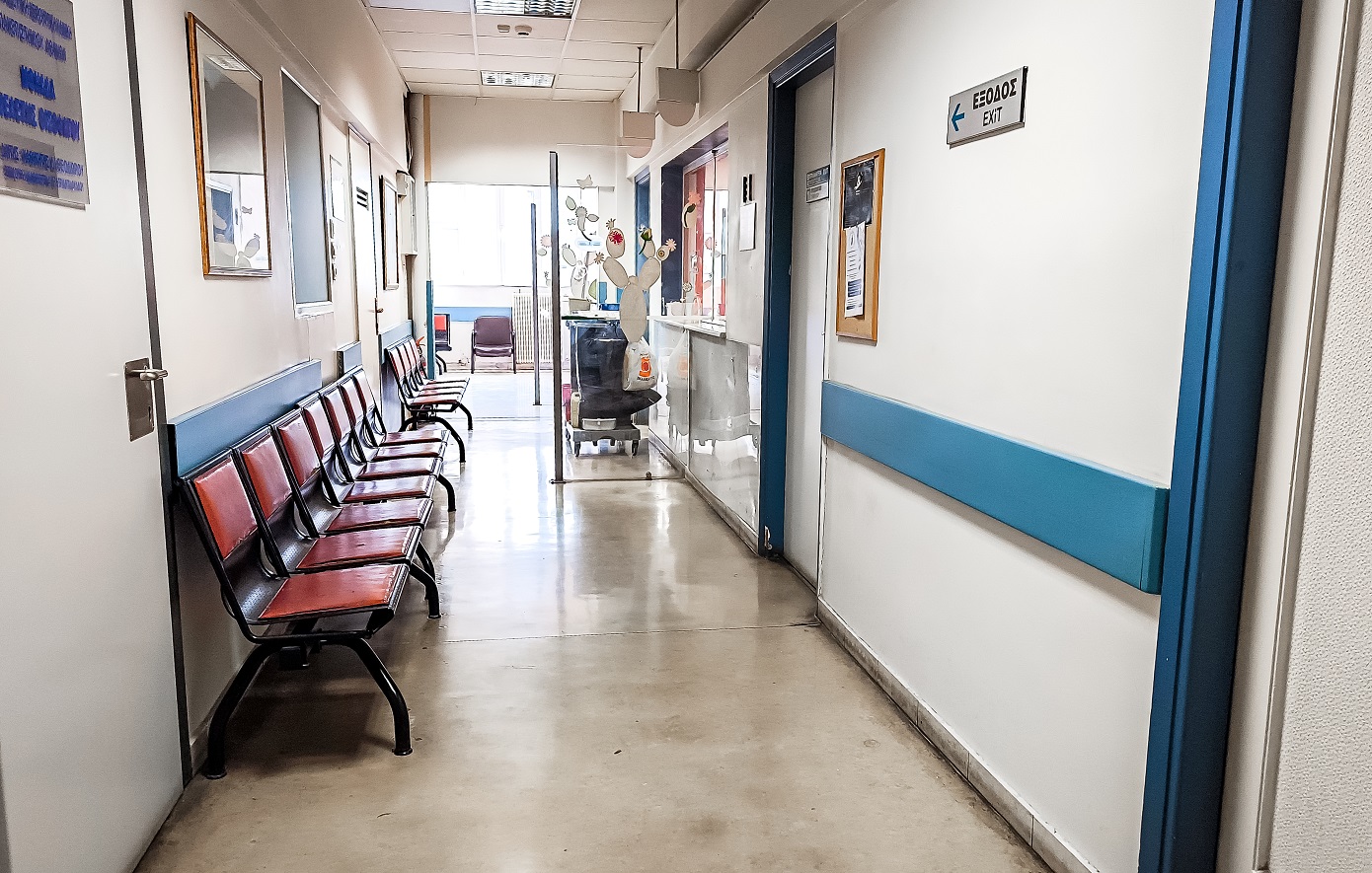 Γιατροί και εργαζόμενοι στα δημόσια νοσοκομεία συμμετέχουν στην 24ωρη απεργία της Τετάρτης