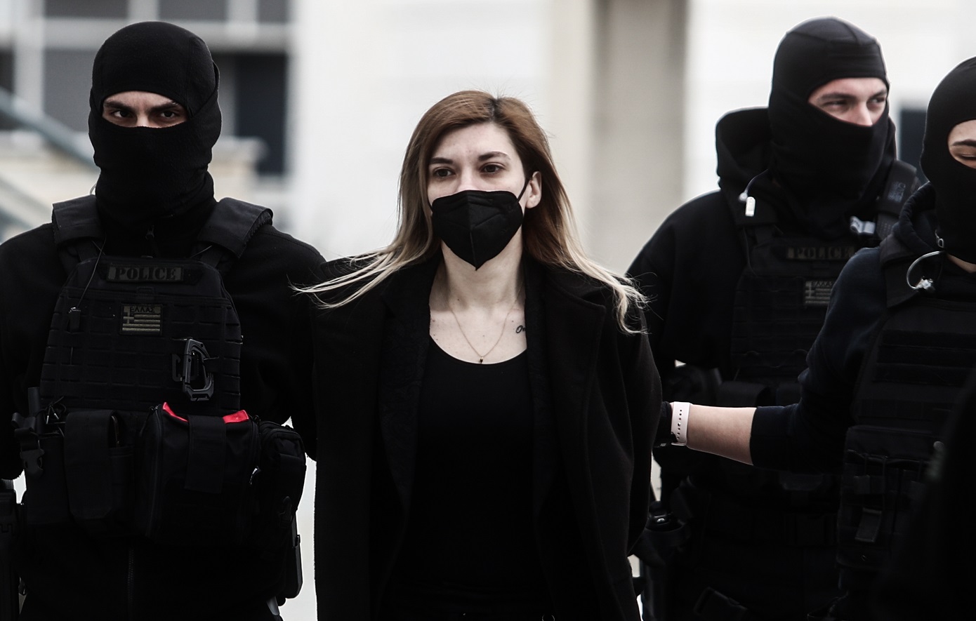 Η Ρούλα Πισπιρίγκου διαγνώστηκε με ερυθηματώδη λύκο – «Έχει τρομερούς πόνους, έχει χάσει πάνω από 30 κιλά»