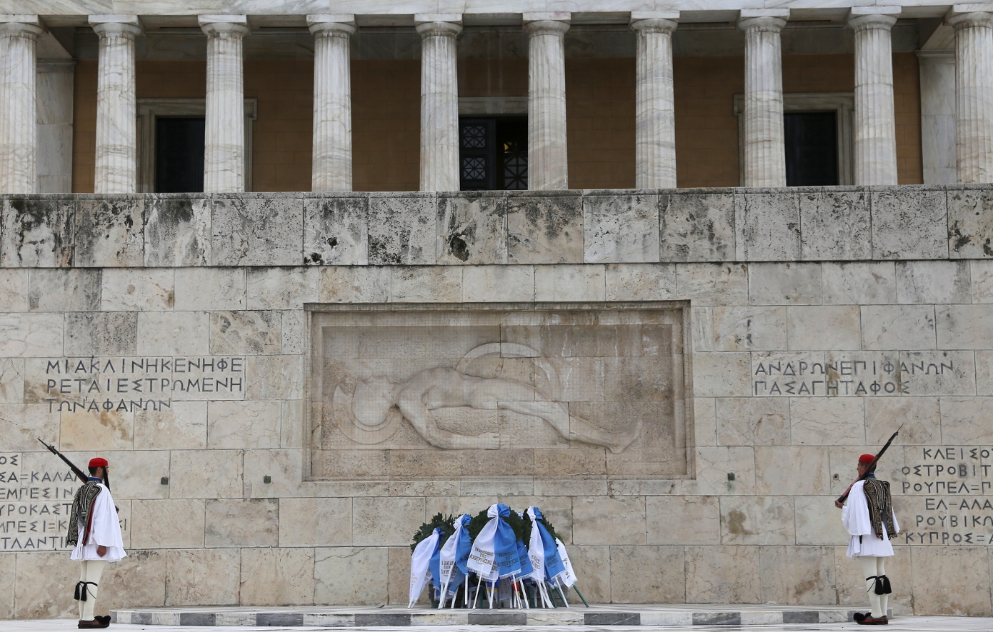 Ο Άγνωστος Στρατιώτης και η πορεία του μέσα στον χρόνο: Το μνημείο που φυλάσσει τη μνήμη του Έθνους