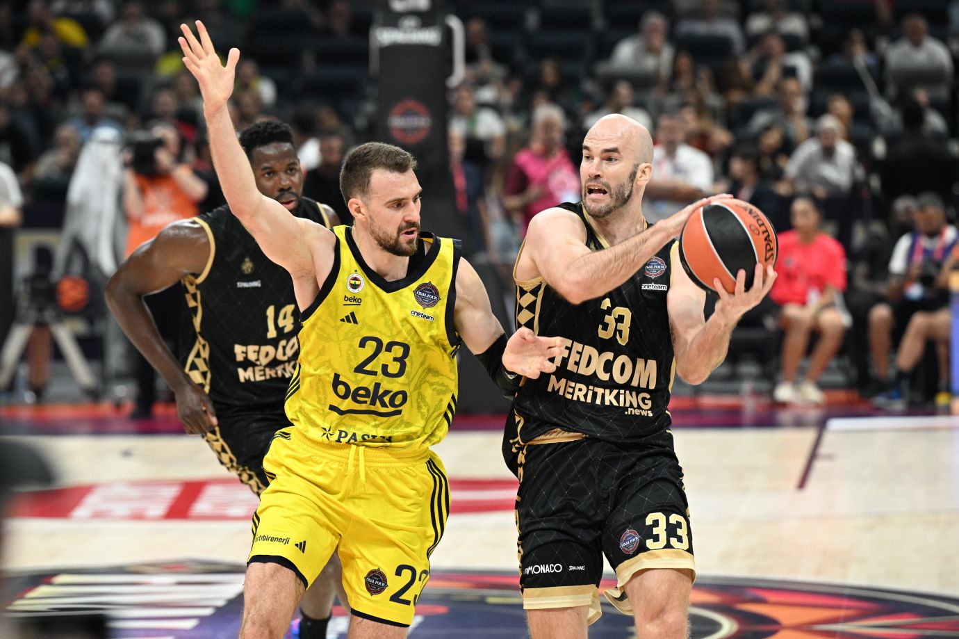 Ανακοίνωσε τον Καλάθη η Παρτίζαν