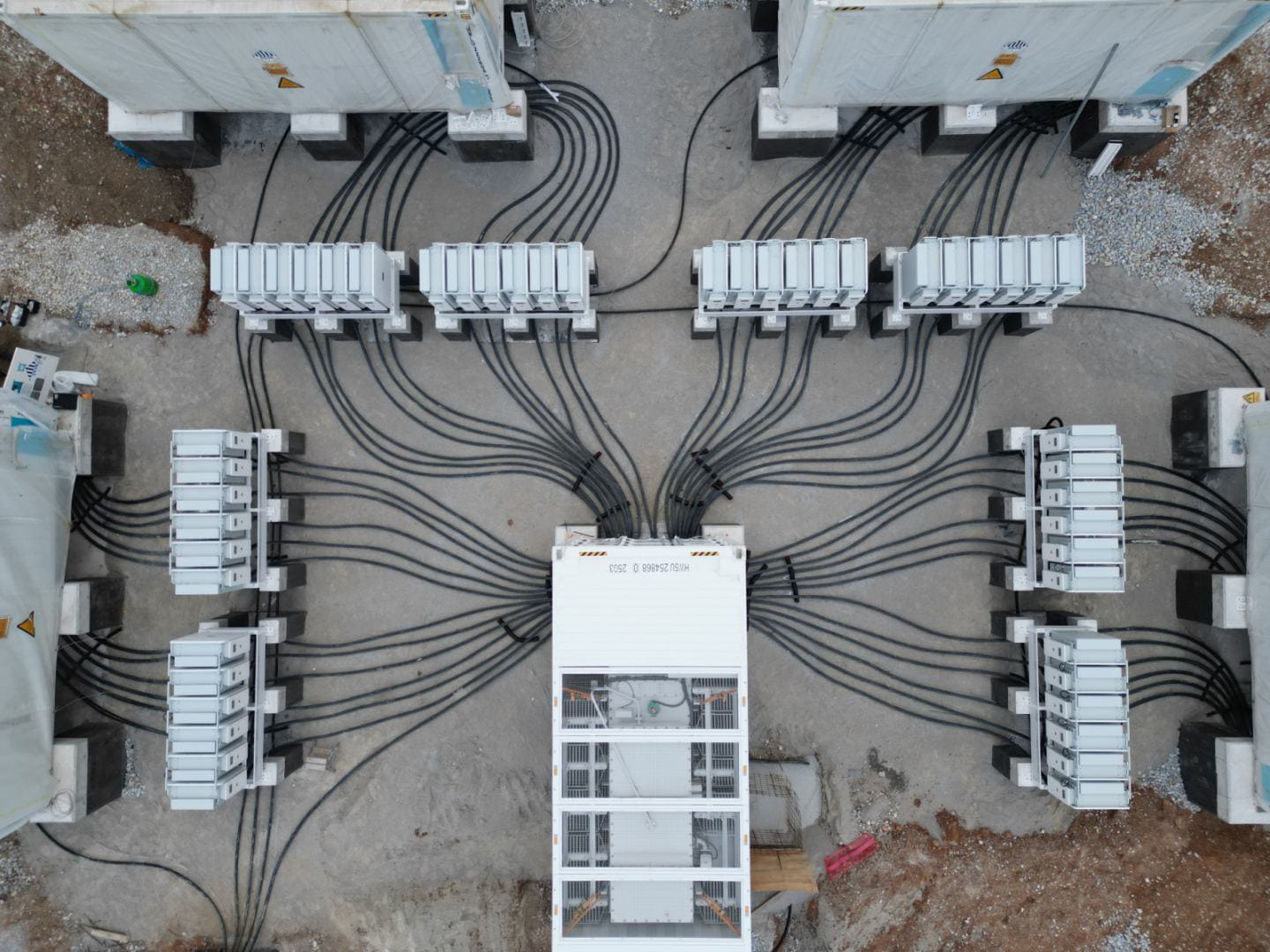 Όμιλος ΔΕΗ: Έναρξη κατασκευής νέου σταθμού μπαταριών (BESS) στο Αμύνταιο