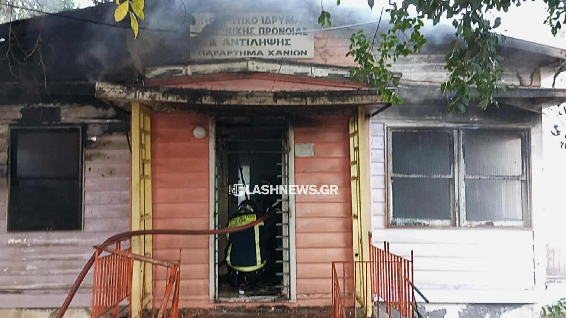 Φωτιά ξέσπασε στο παλιό ΠΙΚΠΑ