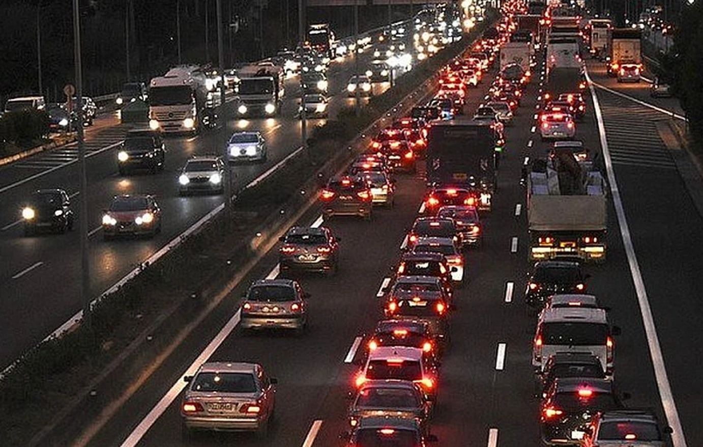 Με καθυστερήσεις εξελίσσεται η επιστροφή των Αθηναίων