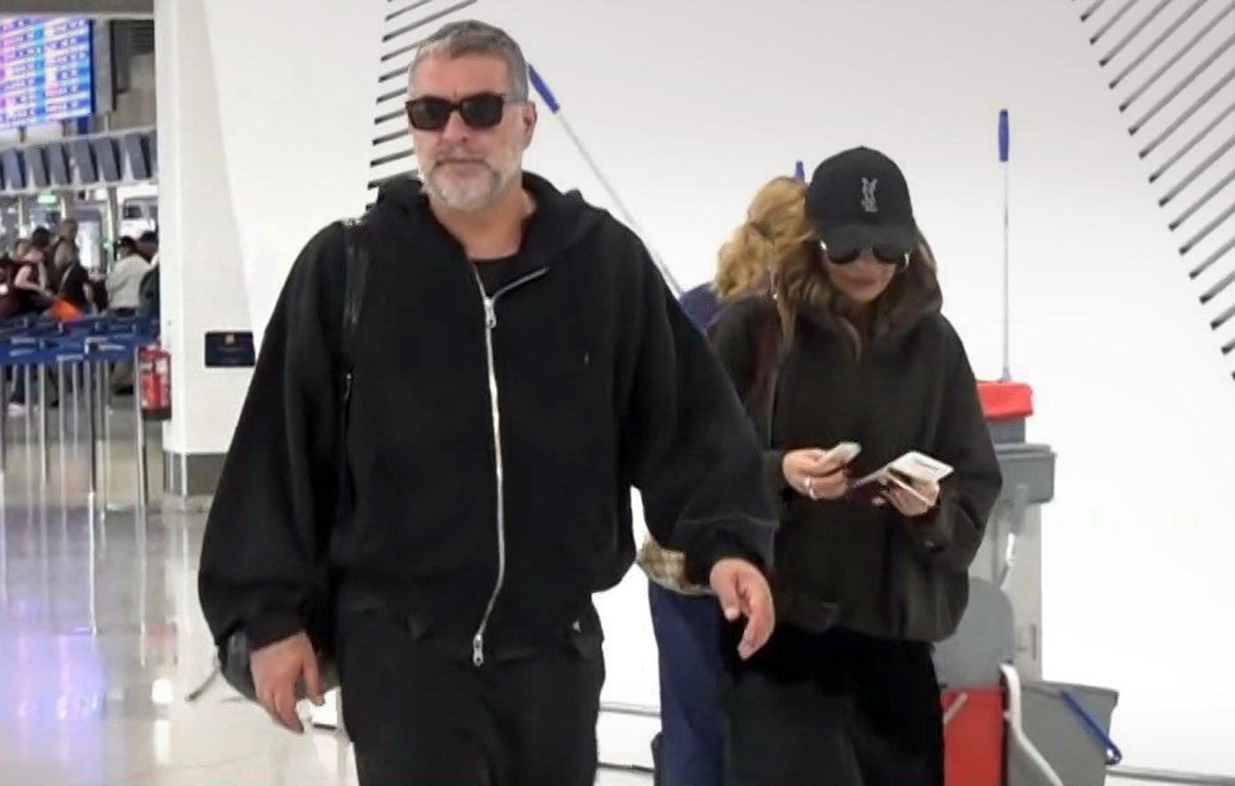 Δέσποινα Βανδή και Βασίλης Μπισμπίκης πήγαν ρομαντικό ταξίδι στη Ρώμη – Δείτε το βίντεο από το αεροδρόμιο