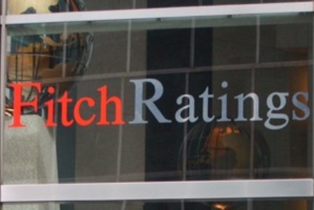 Fitch: Εξαντλημένη η γαλλική οικονομία