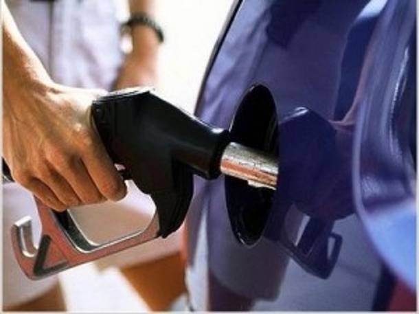 13 τρόποι για να εξοικονομήσετε βενζίνη