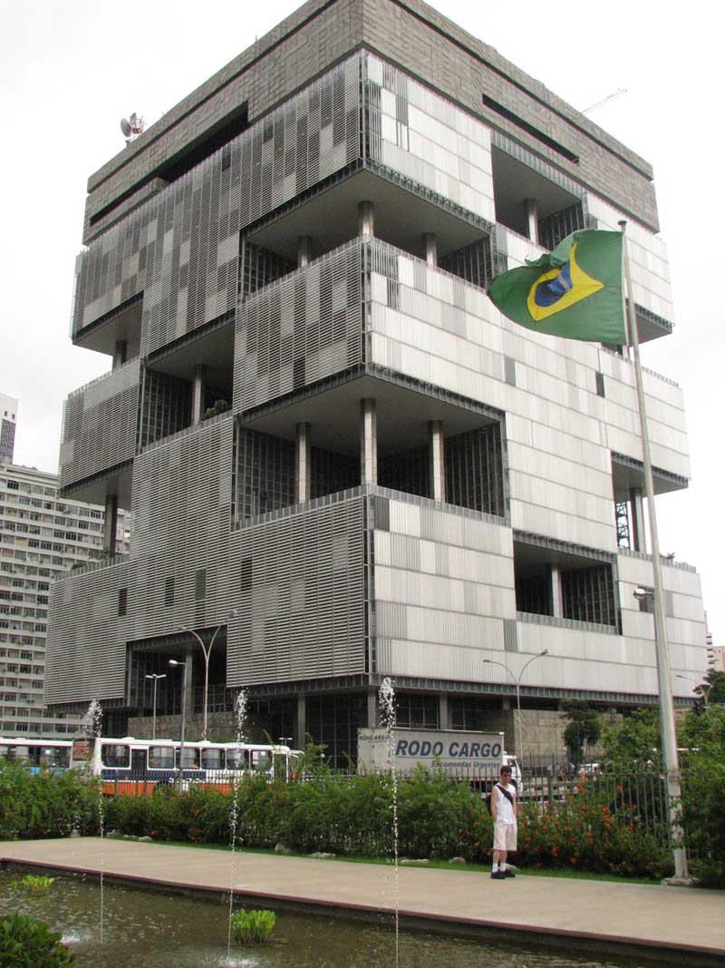 Διακοπή λειτουργίας πλατφόρμας άντλησης πετρελαίου της Petrobras