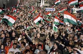 Οι Ούγγροι ζητούν την παραίτηση του προέδρου τους