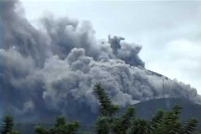 Μην πετάτε κοντά στο ηφαίστειο Μπουλουσόν