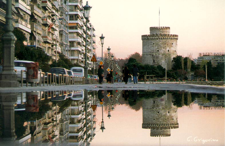 Με τρένα και με πλοία!