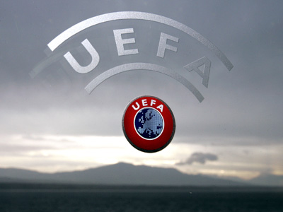 Δεσμεύει χρήματα των παραβατών η UEFA