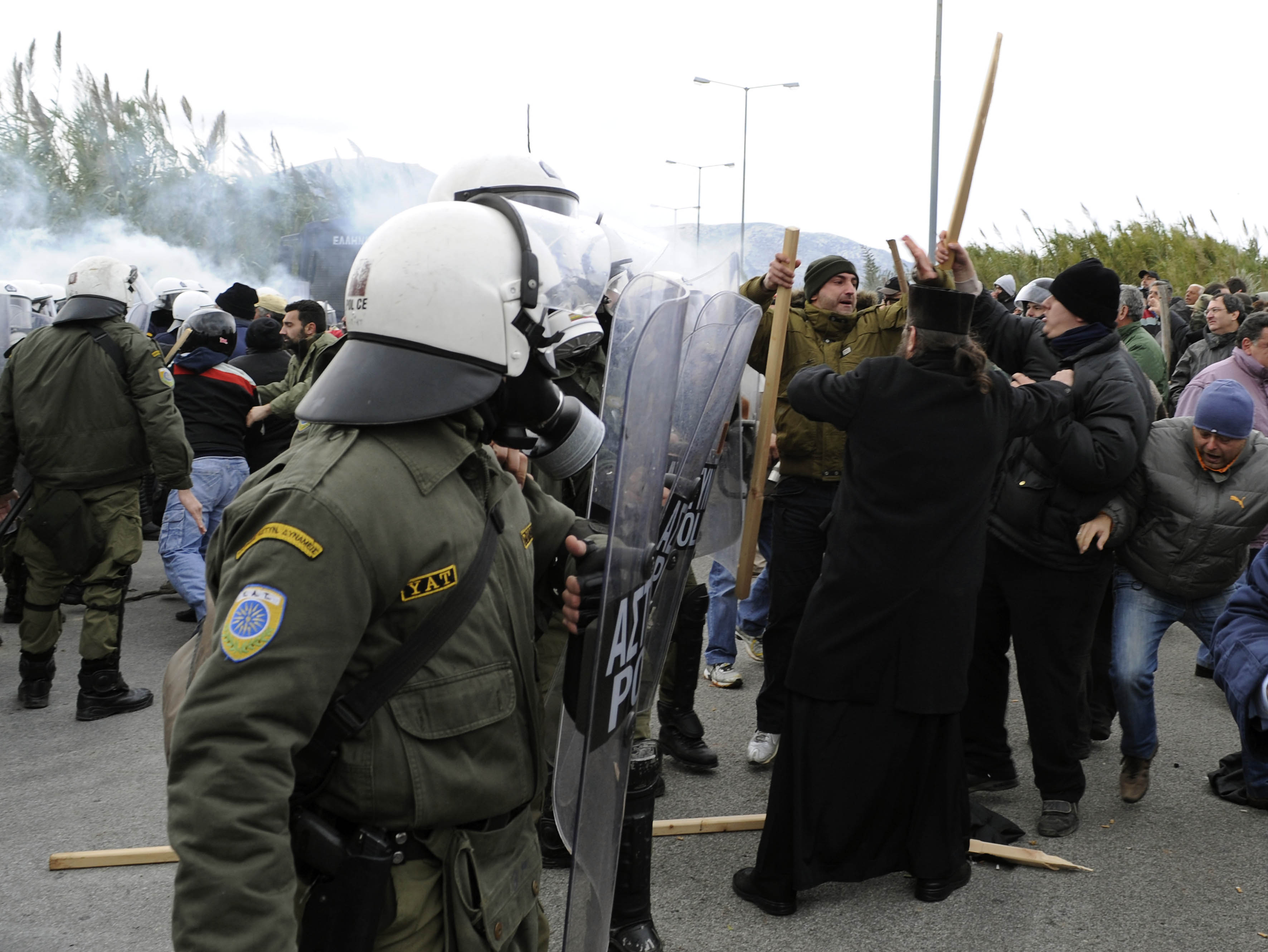 «Αποθέωση» για τους συλληφθέντες στην Κερατέα