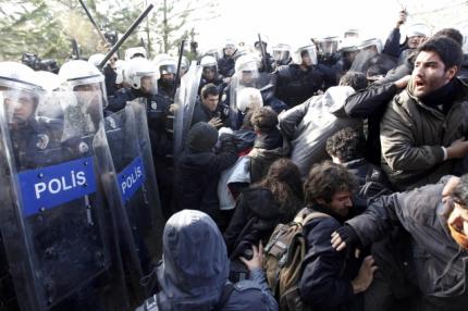 Συγκρούσεις σε Άγκυρα και Κωνσταντινούπολη