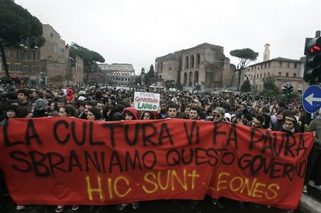 Ανησυχία στην Ιταλία για τις αυριανές διαδηλώσεις