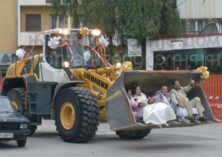 Όπου γάμος και χαρά