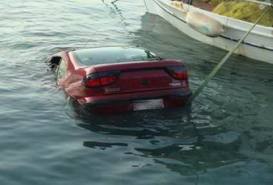 Τραγωδία με πτώση αυτοκινήτου στη θάλασσα