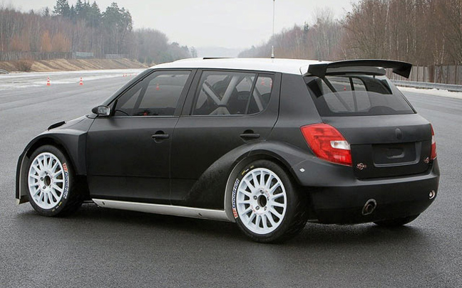 Skoda Fabia S2000 με Red Bull φτερά