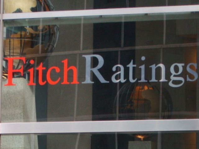 Fitch: Ελλιπής η εφαρμογή του ελληνικού προγράμματος