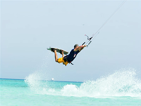 Κινδύνευσε kite surfer