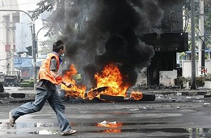 Βίαιες συγκρούσεις στην Τύνιδα