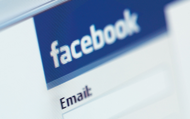 Οι Έλληνες προτιμούν το facebook για να φλερτάρουν
