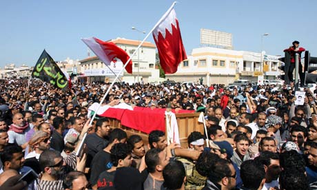 Χιλιάδες διαδηλωτές στην κηδεία των σιιτών