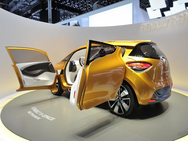 Η Renault παρουσιάζει το R-Space στη Γενεύη