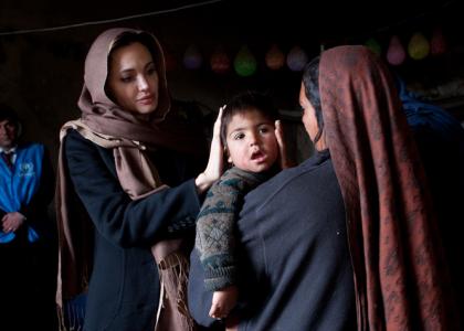 Η Angelina Jolie στο Αφγανιστάν