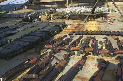 Πλοιάρια με όπλα κατασχέθηκαν από τις αρχές της Συρίας