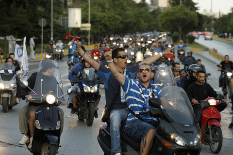 Μηχανοκίνητη πορεία οπαδών του Ηρακλή