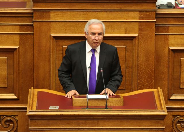 Δεν ψηφίζει το Μεσοπρόθεσμο ο βουλευτής του ΠAΣΟΚ, Αλ. Αθανασιάδης