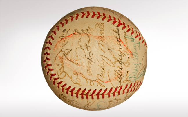 Μπαλάκι του μπέιζμπολ με μια&#8230; ξεχωριστή υπογραφή